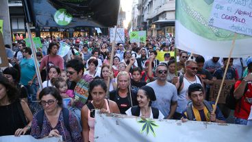 Buena concurrencia en la calles de la ciudad. (Alan Monzón/Rosario3.com)
