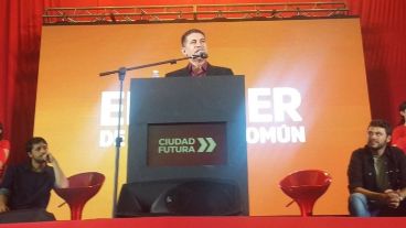 Trasante fue presentado este sábado a la tarde en Luz y Fuerza.