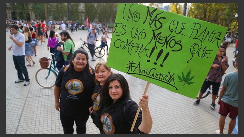 La marcha partió desde plaza San Martín. (Alan Monzón/Rosario3.com)