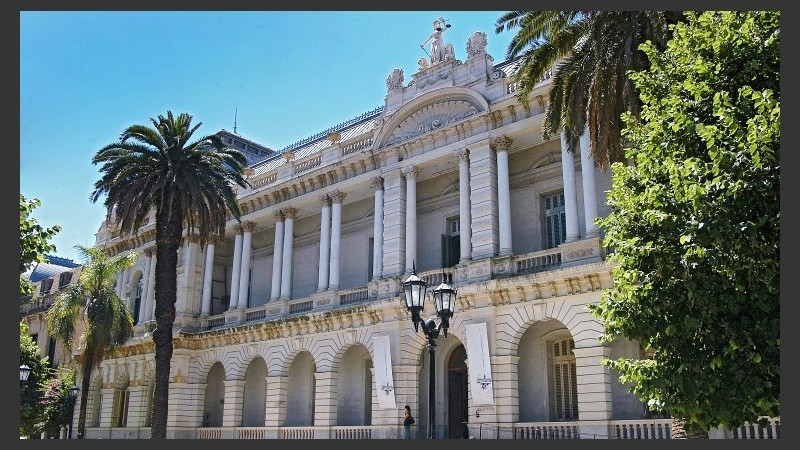 Desde marzo se realizaron seis reuniones paritarias, más de treinta días de paro y cientos de clases públicas, sin que se hayan producido avances.