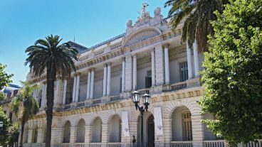 Desde marzo se realizaron seis reuniones paritarias, más de treinta días de paro y cientos de clases públicas, sin que se hayan producido avances.