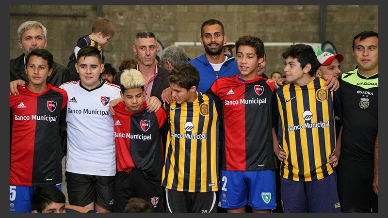 Imágenes del encuentro de este jueves en el club Suderland. 