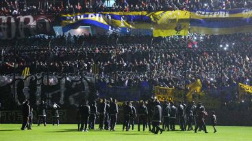 A las 20.01 se apagaron las luces y comenzó la fiesta.