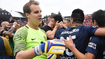 "Con el gol no supieron mucho qué hacer", dijo el arquero canalla.