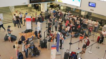 La aeroestación, otra vez, escenario de tensión.