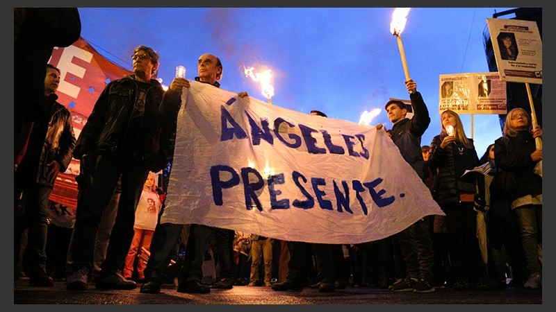 Amigos, familiares y compañeros de Ángeles marcharon este jueves.