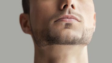 Una de las hipótesis radica en que el mentón sería un atributo sexual.