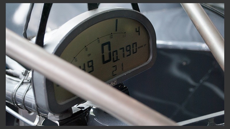 Uno de los autos en los jardines de Televisión Litoral. 