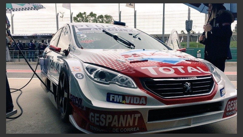 La marca Peugeot lidera las posiciones generales del Súper TC 2000.