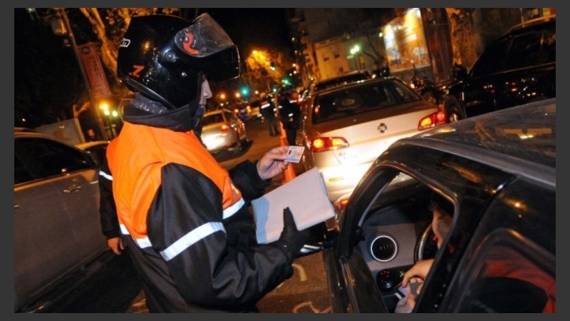 Manejar tras consumir cocaína o marihuana puede costar de 3 mil a 10 mil pesos.