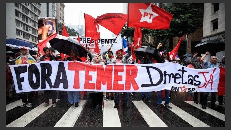 Una movilización bajo la lluvia en Sao Paulo.