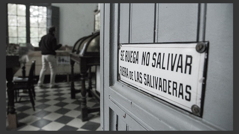 El lugar también guarda reliquias ferroviarias que pueden ser visitadas de manera gratuita los sábados de 17 a 20. (Alan Monzón/Rosario3.com)