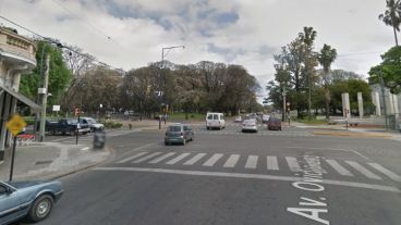 El choque ocurrió en el semáforo de Lagos y Pellegrini.