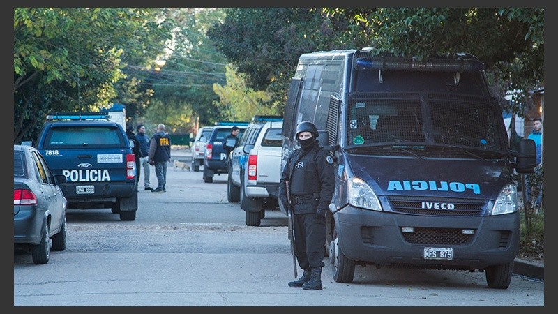 Múltiples allanamientos en zona sur este martes.