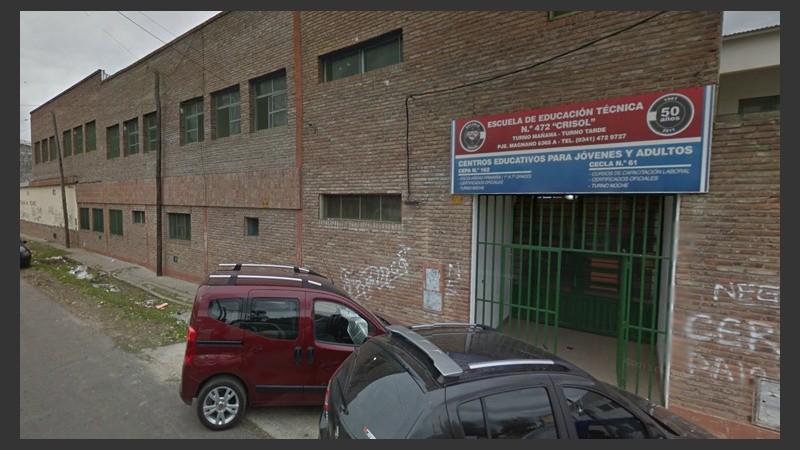 La escuela a la que asisten las chicas es la Crisol. 