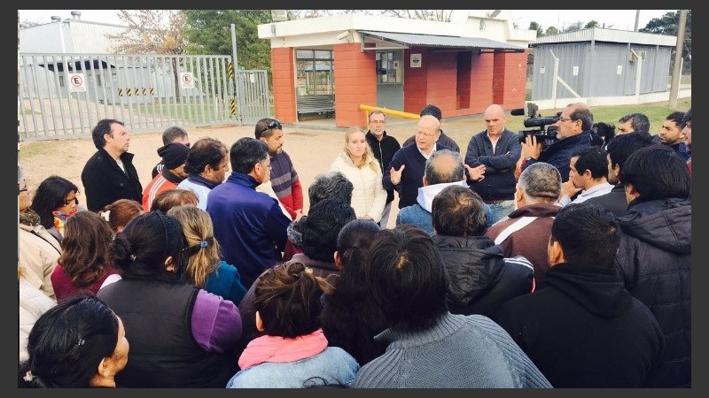 Contigiani en Agrana Fruit, Coronda, donde se podrían perder 53 puestos de trabajo.  