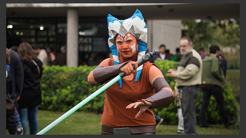 Grandes y chicos disfrutaron junto a los personajes de Star Wars en el Planetario.