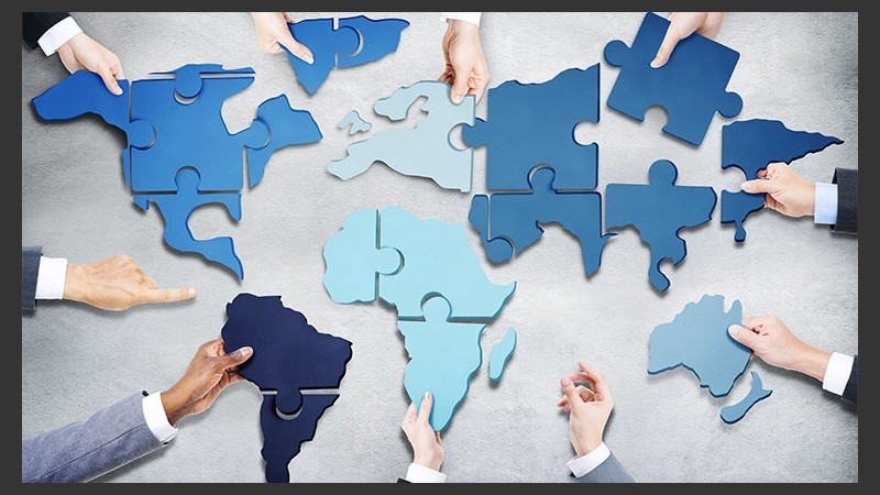 Días de las conferencias: 1/6 - 15/6 - 29/6 - 6/7 – 27/7, siempre a las 19.