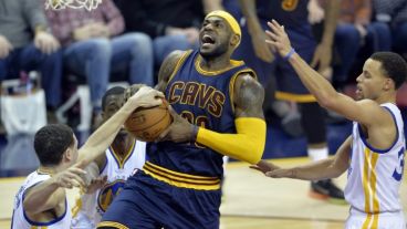 Stephen Curry y LeBron James volverán a ser los grandes protagonistas de la final.