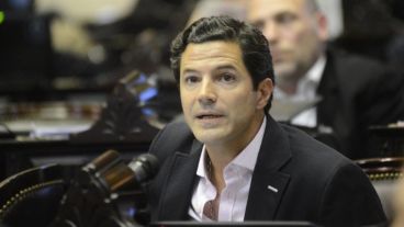 El legislador del PRO analizó la polémica por el endeudamiento de Rosario.