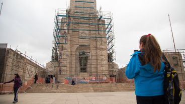 El Monumento va cambiando su fisonomía tras el inicio de obra.
