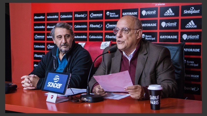 Bermúdez, junto a Sauro.