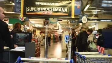 Puertas abiertas en Coto y Carrefour este domingo.