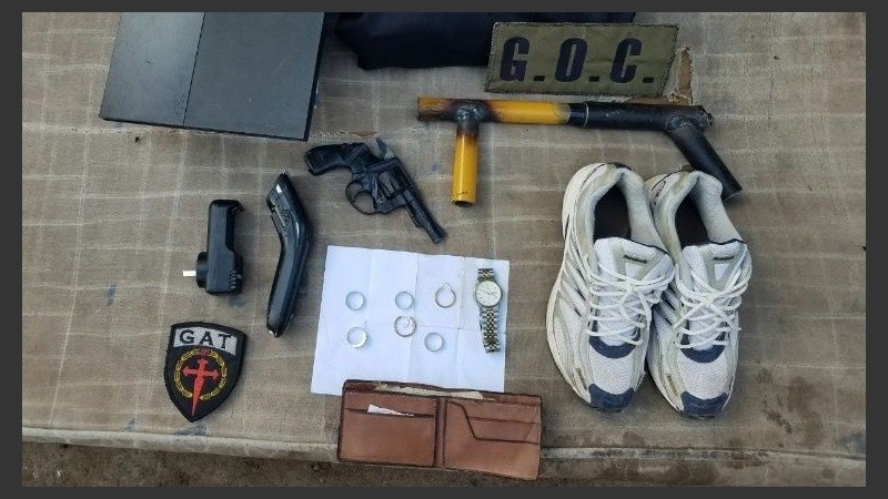 Los elementos que le secuestraron a Cáceres en el marco de la investigación del crimen.