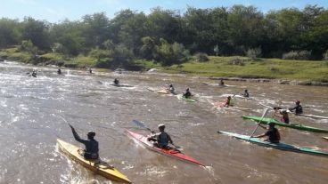 Carrera de kayak.