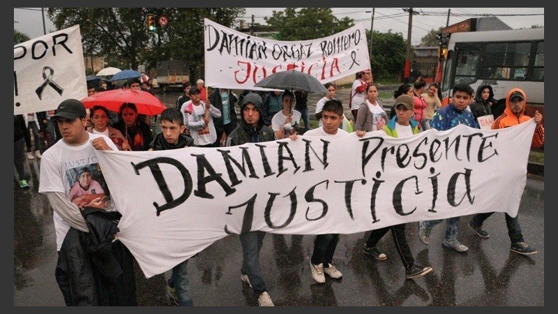 Familiares y amigos marcharon por el joven, en abril de 2016.