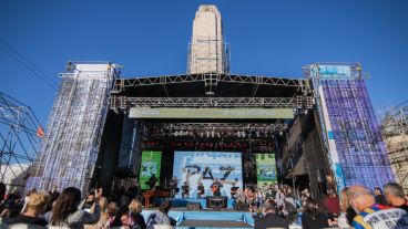 El Monumento fue testigo de una tarde de música por la paz.