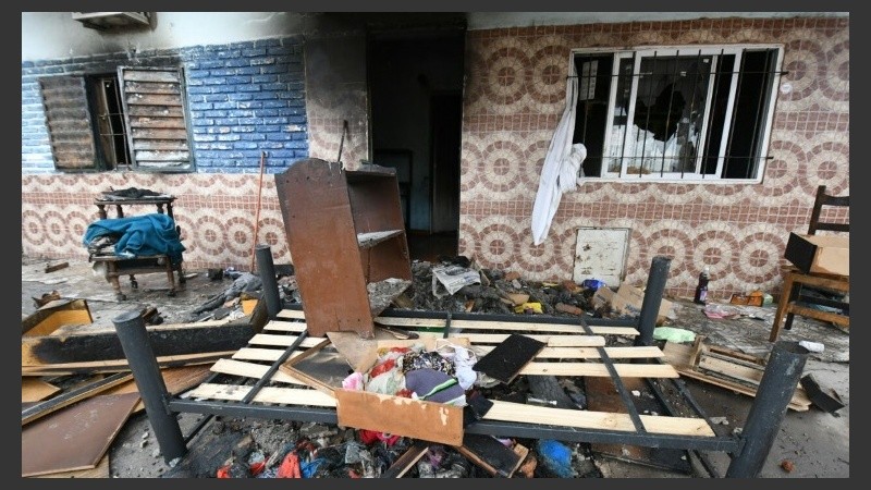 Así quedó una de las viviendas luego de la balacera. 