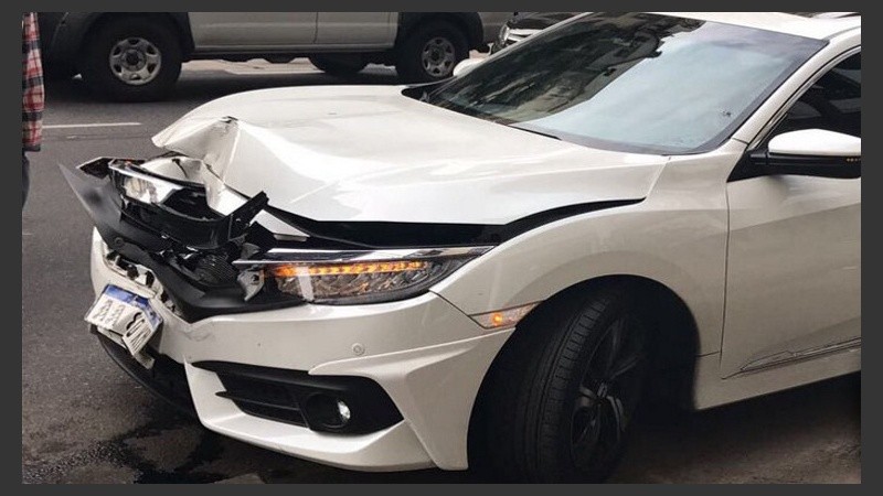 La parte delantera del vehículo quedo muy deteriorada.