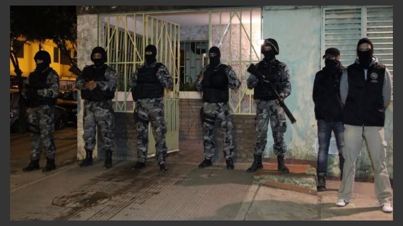 Un importante operativo policial en la zona sur de Rosario. 