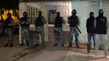 Un importante operativo policial en la zona sur de Rosario.