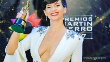 El escote de Siciliani en el tapete.