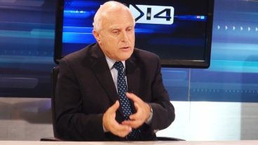 El gobernador teme que se venga un ajuste feroz.