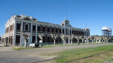 Este jueves los empleados del taller ferroviario Rioro de Pérez se llevaron la peor noticia: se quedaron sin trabajo.