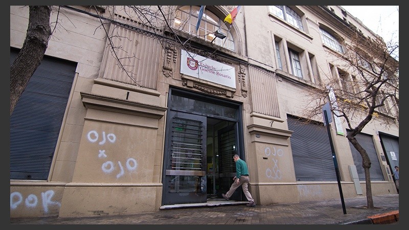 Así amaneció el colegio a donde asisten los hijos de Pinola. 