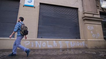 Las pintadas contra Pinola.