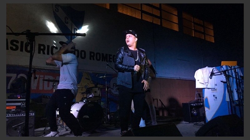 El artista Lucho Beat volvió a subirse a los escenarios de Cultura Más Vos.