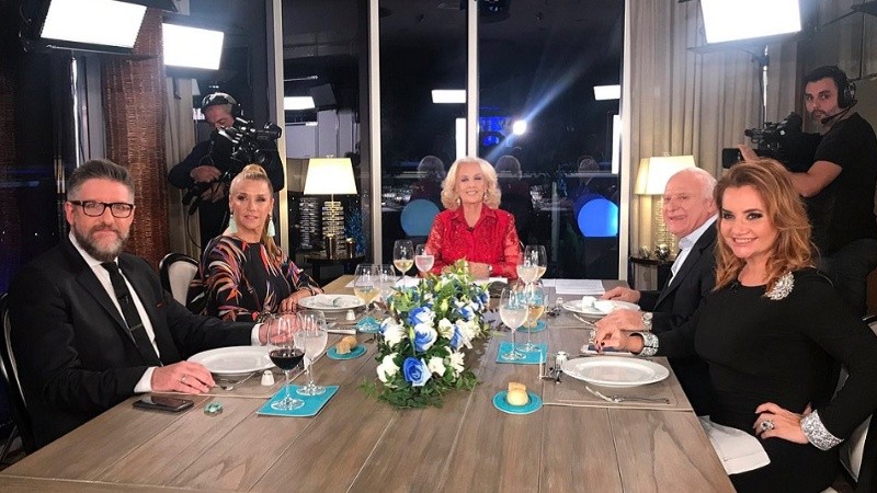 El gobernador este sábado a la noche en la mesa de Mirtha Legrand.