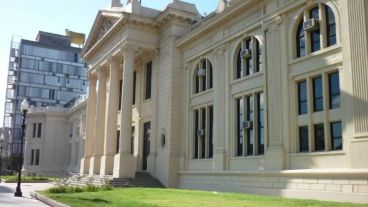 Es realizado en el marco las actividades por los cien años  de la Reforma Universitaria.