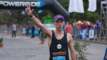 Nicolás Ternavasio, el gran ganador de los 42K. (Alan Monzón/Rosario3.com)