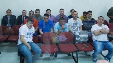 Parte de los imputados en una de las audiencias del juicio.