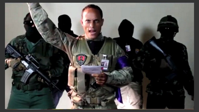 Oscar Pérez es inspector de la Policía Científica. 