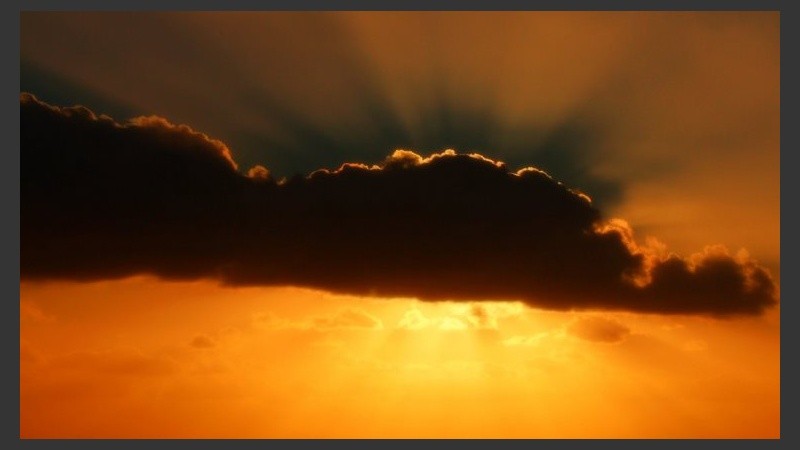 Sol vs. nubes este jueves de invierno. 