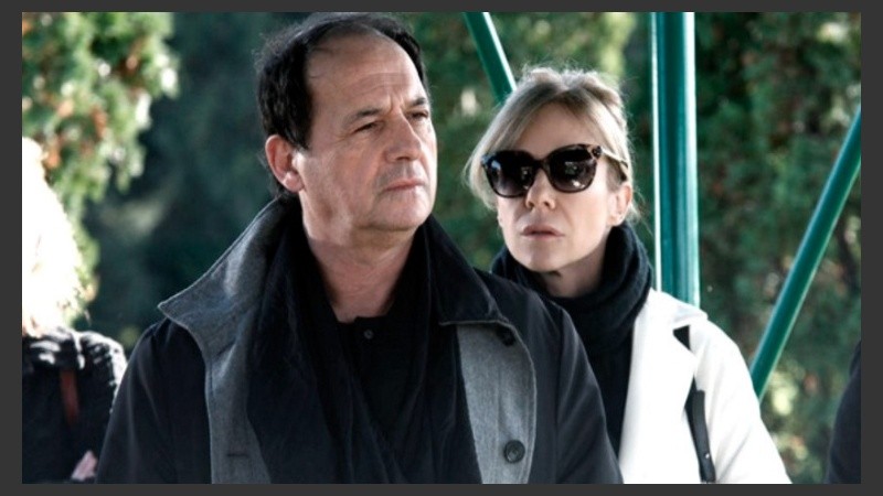  “El Maestro” tiene guión de los dramaturgos Romina Paula y Gonzalo Demaría, y dirección de Daniel Barone.