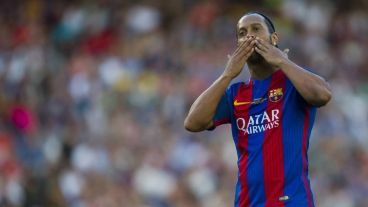 Ronaldinho hizo de las suyas el día del casamiento de su amigo Messi.