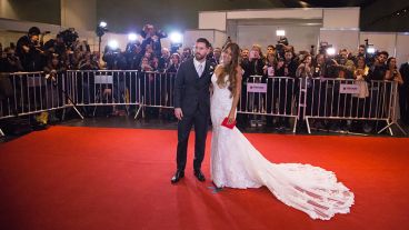 La cola del vestido de Antonela se llevó todas las miradas.(Alan Monzón/Rosario3.com)